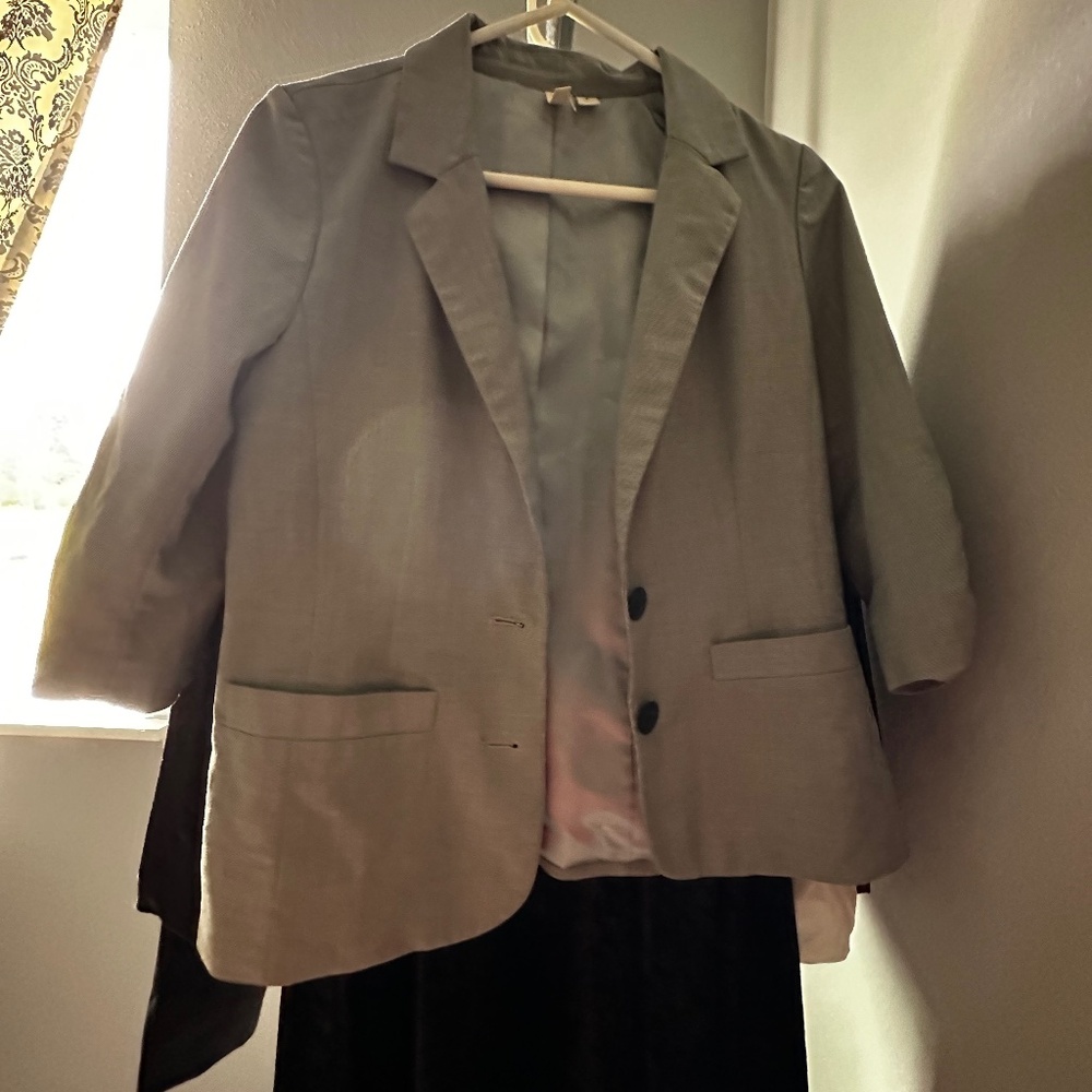 Grey blazer